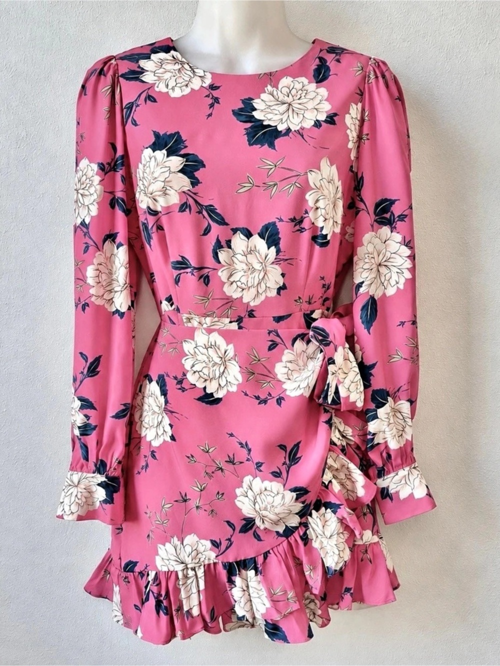 Yumi Kim Daphne Dress Size 2 Hot Pink Floral 100%  Silk Ruffle Mini